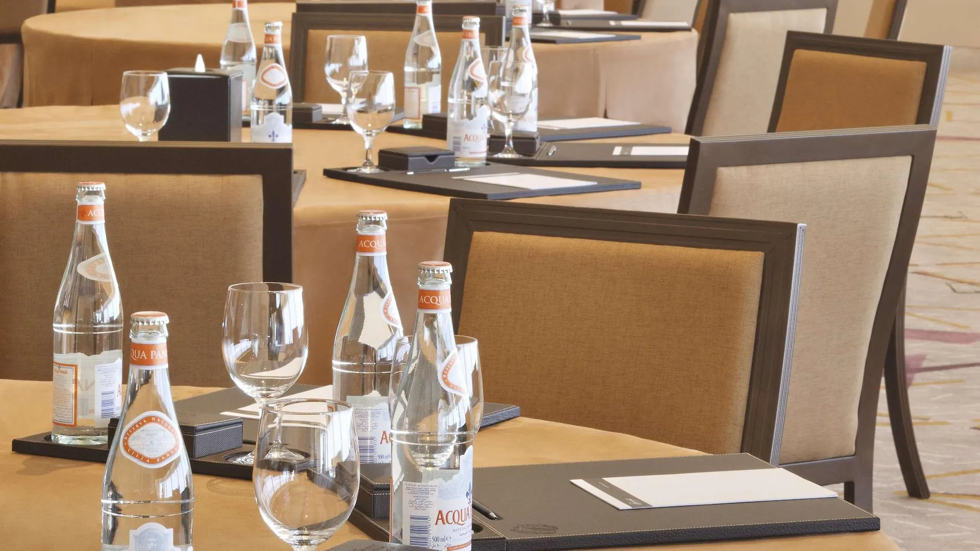 Fairmont Dubai Hotell