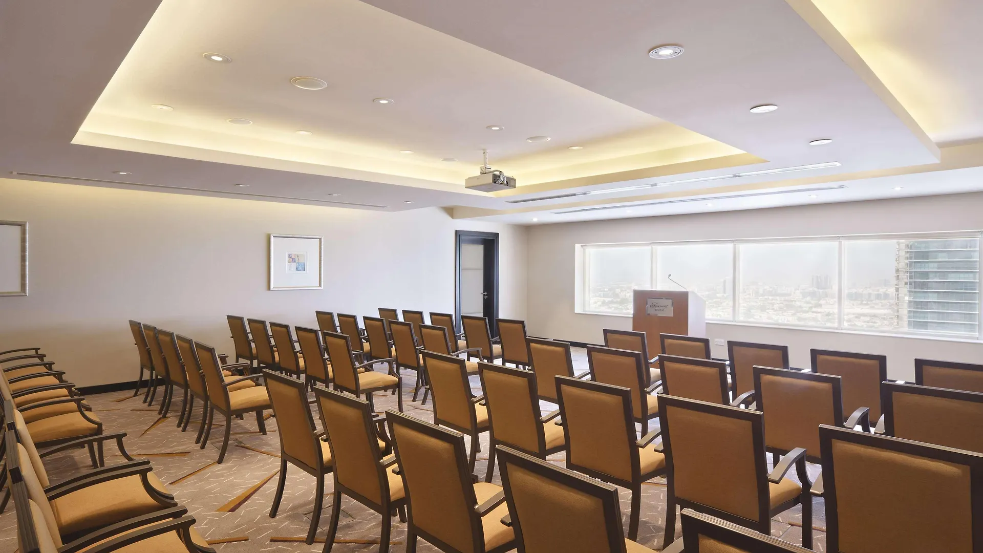 מלון Fairmont דובאי 5*,
